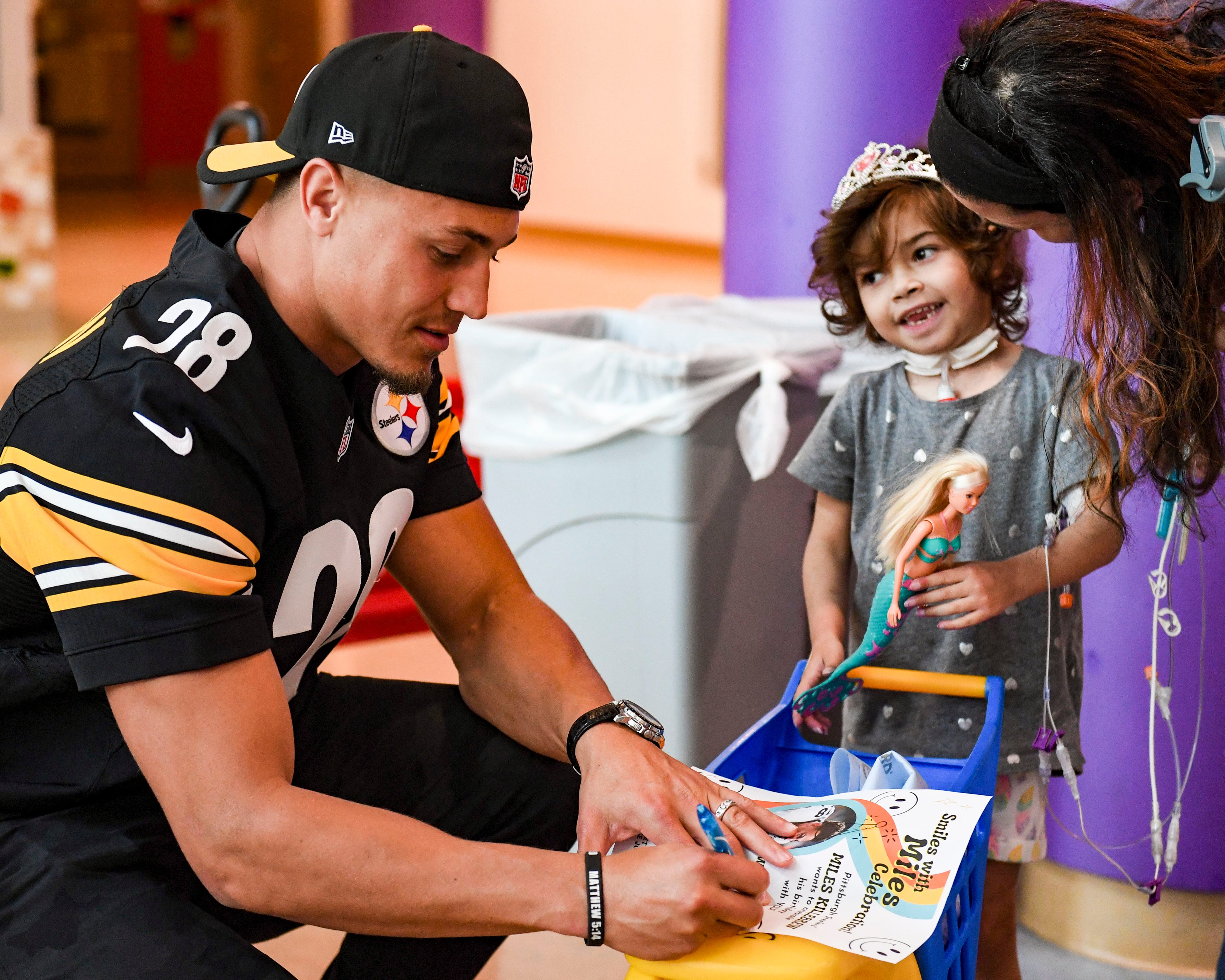 Steelers' Miles Killebrew spends 30th birthday with patients at UPMC  Children's – WPXI