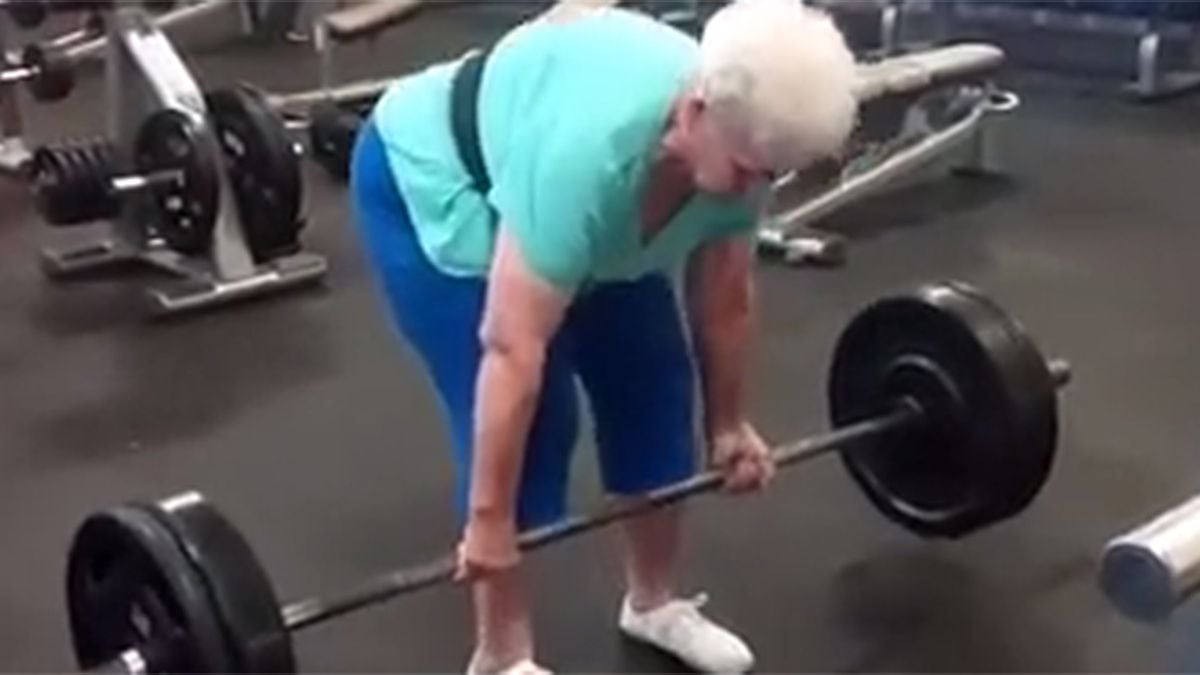 Watch 78 Year Old Grandmother Deadlifts 225 Pounds Becomes Viral