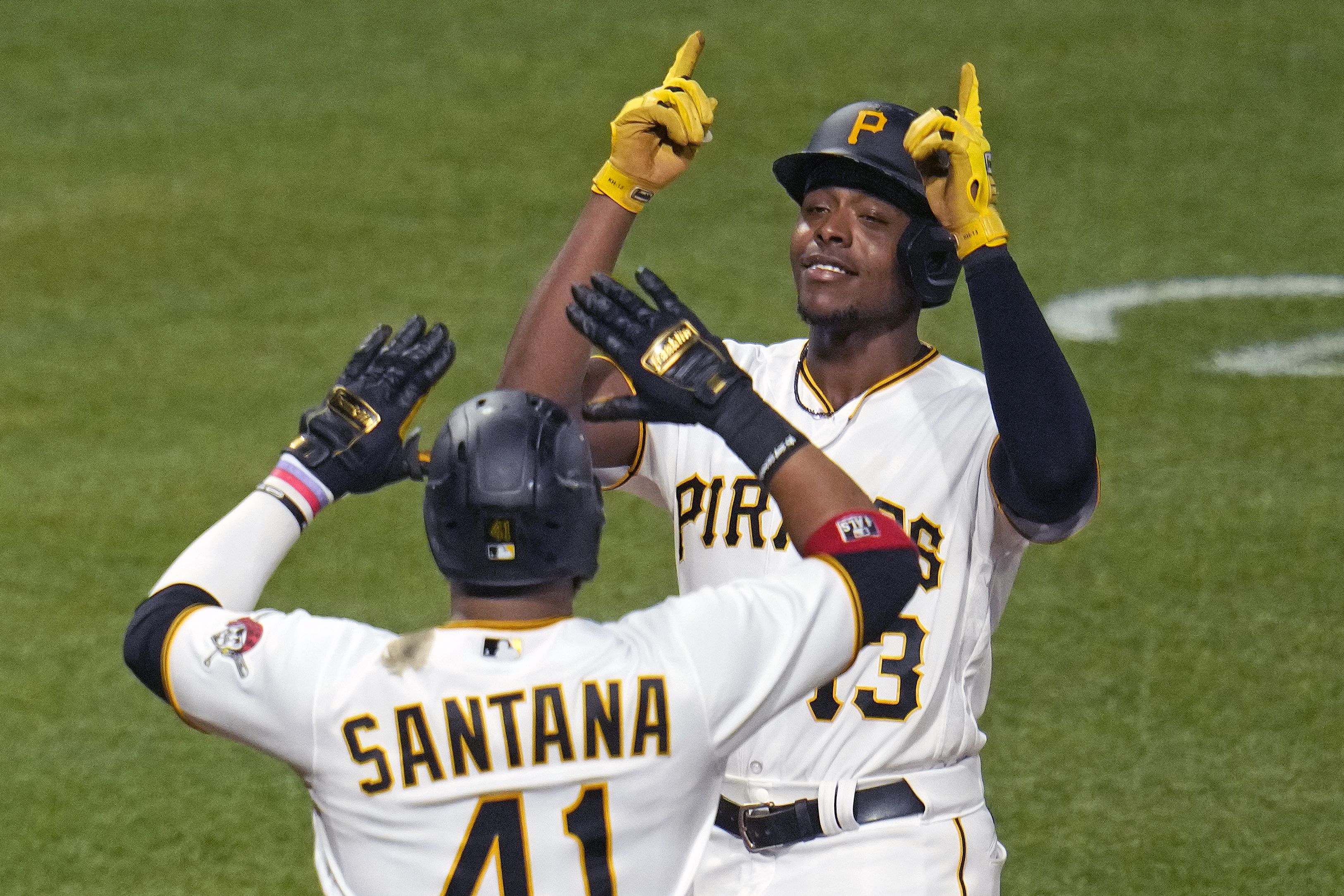 Ke'Bryan Hayes goes 5 for 5 as Pirates outlast Mets 14-7 – WPXI