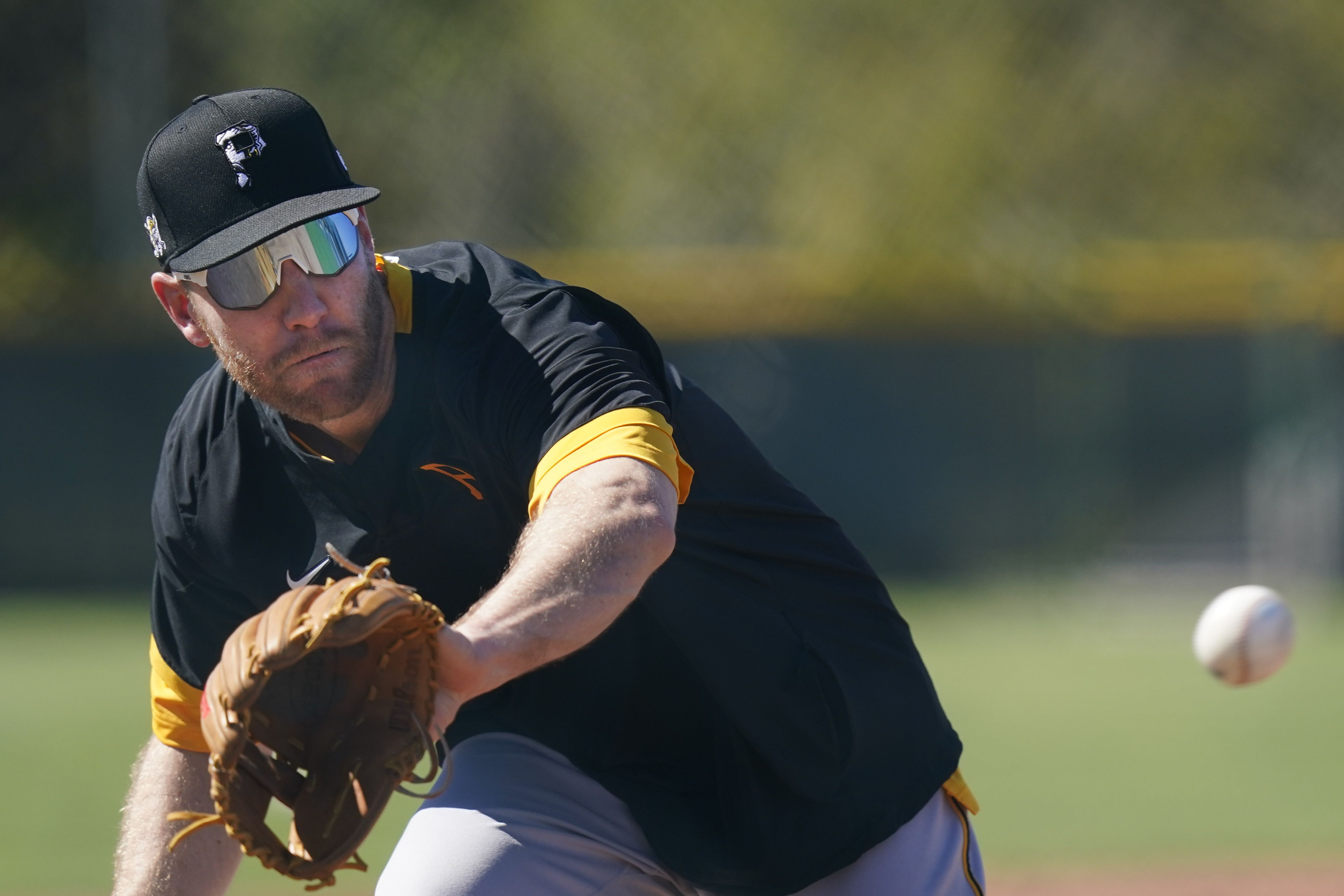 Todd Frazier: Pirates sign veteran to minor-league deal - Sports