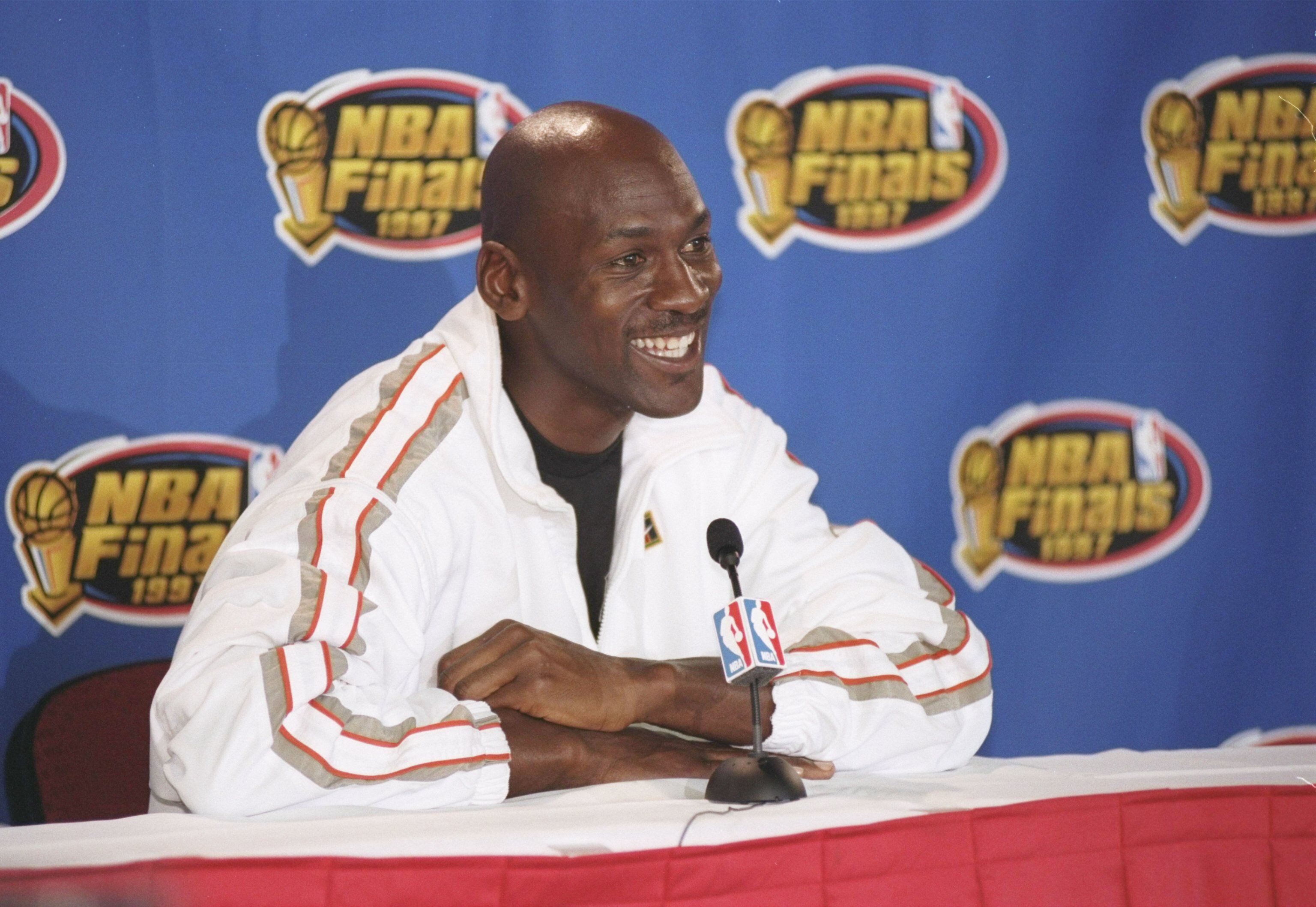 Michael Jordan Jersey From 1998 NBA Finals Fetches Record Price - Sports  Illustrated