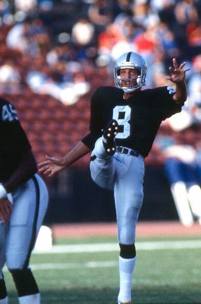 Ray Guy, historic punter, passes away at 72