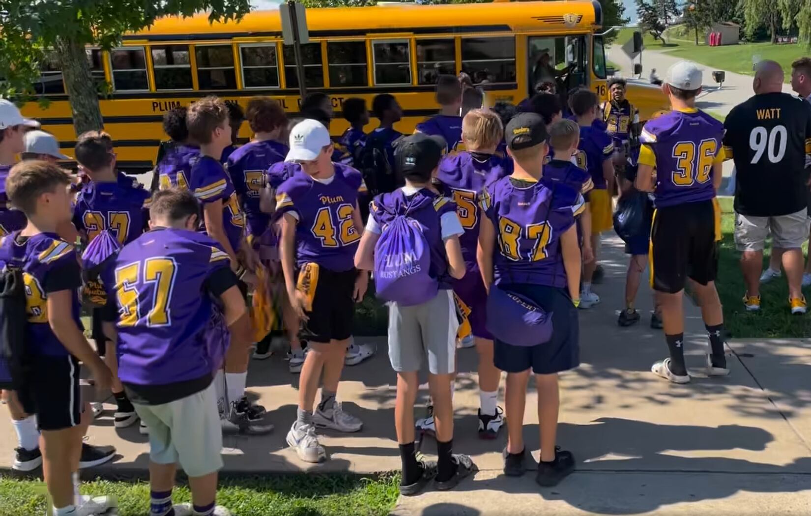 Plum youth football players get VIP treatment at Steelers training