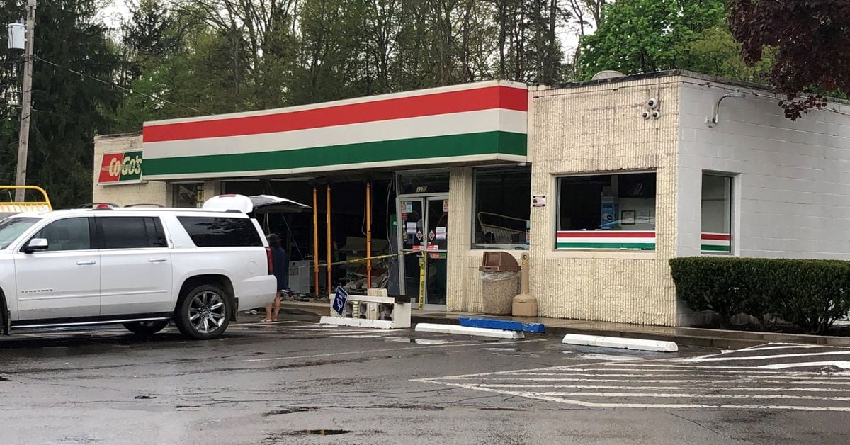 2 Women Killed After Car Smashes Into Convenience Store