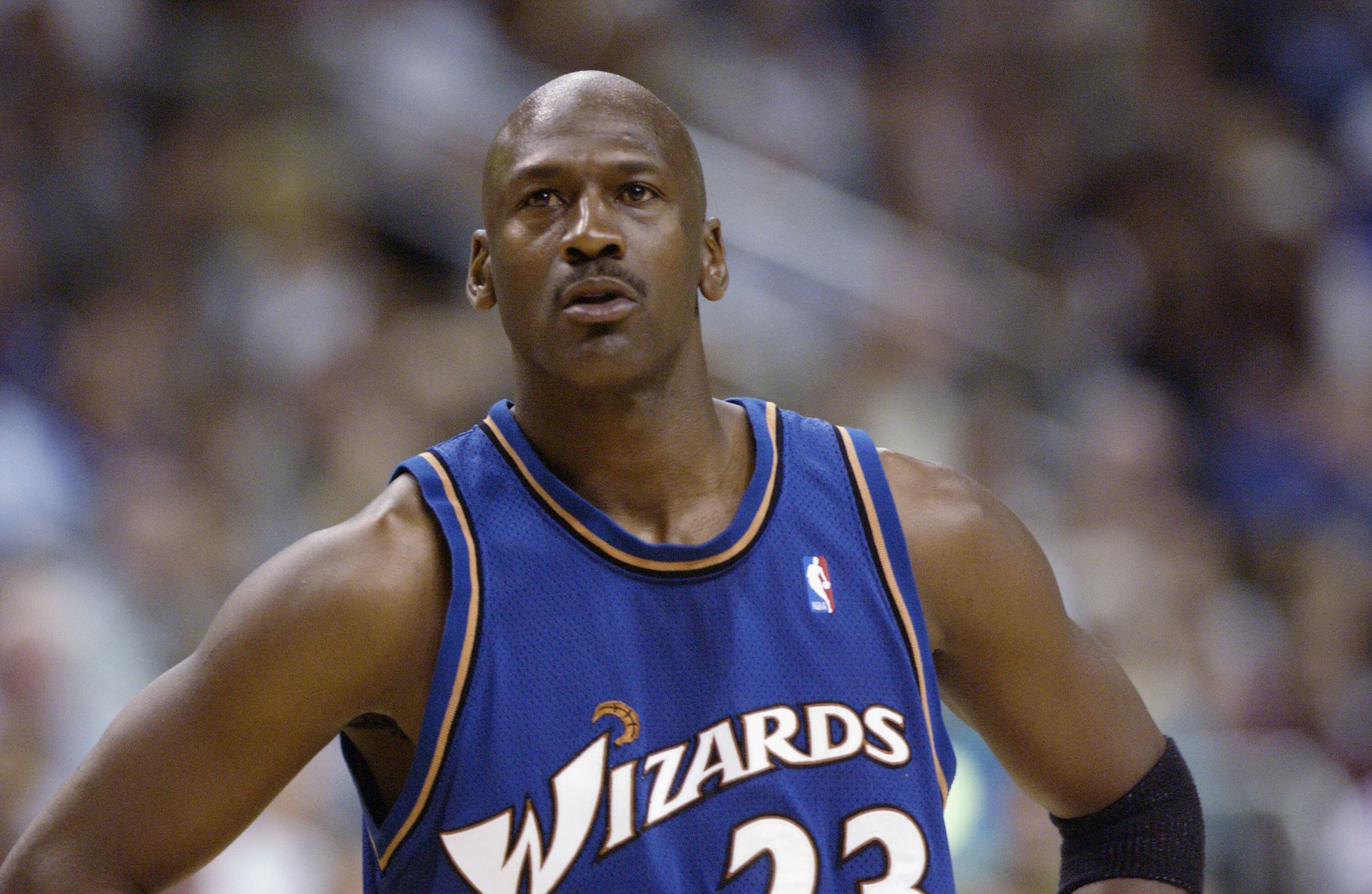 Michael Jordan's Last Dance jersey from 1998 NBA Finals sells for $10.1  million - CBS Chicago