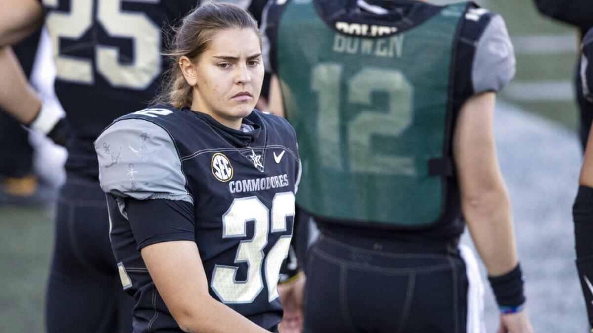 Vanderbilt Kicker Sarah Fuller First Woman To Score In Power 5 College Football Game