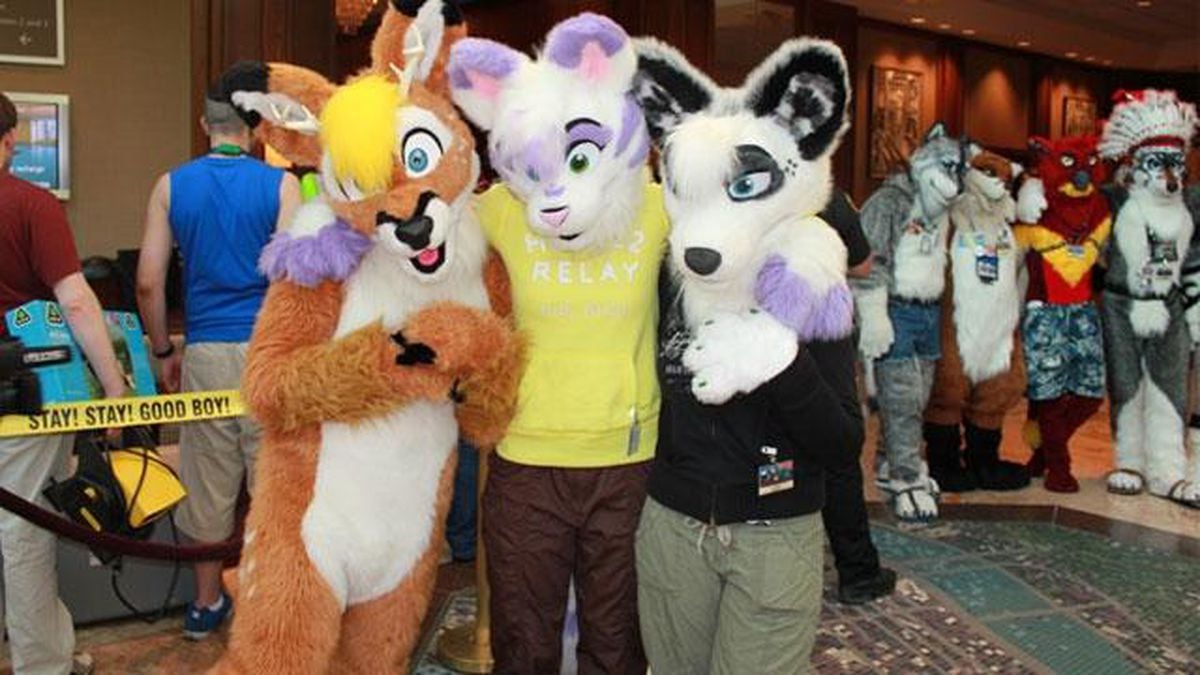 Thousands of 'furries' return to Pittsburgh for annual Anthrocon convention