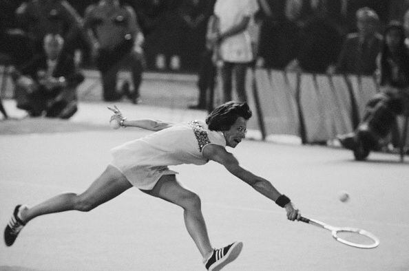 September 20, 1973: Billie Jean King Defeated Bobby Riggs in the “Battle of  the Sexes” Tennis Match - Lifetime