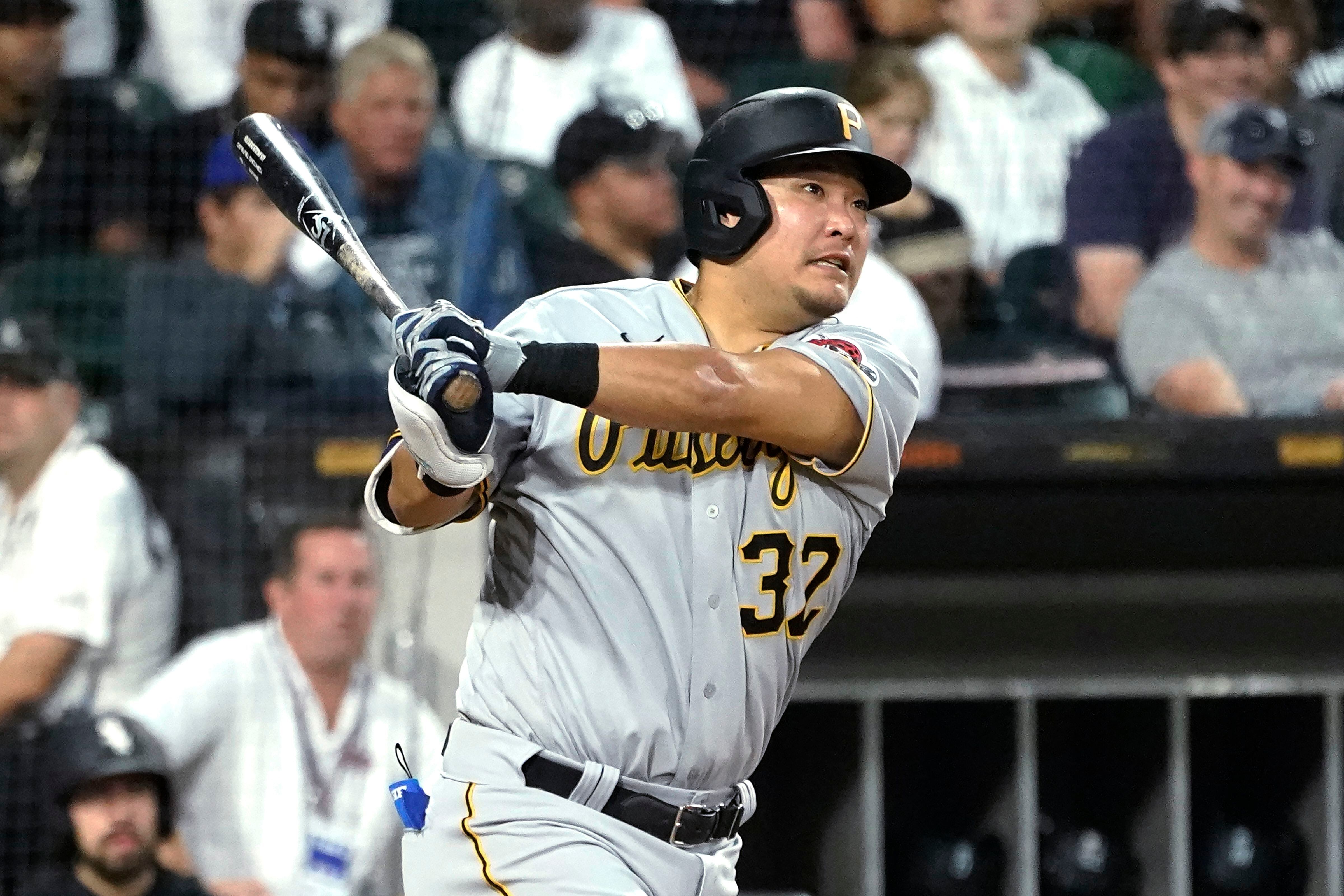 Rookie DH Gavin Sheets homers twice as White Sox beat Pirates to