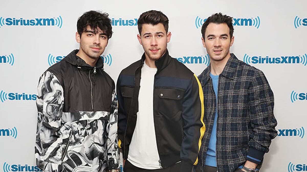 Jonas Brothers surprise fan at Pa. hospital when she couldn't make it ...