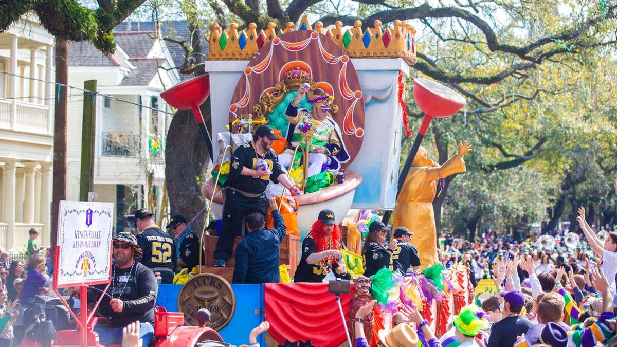 float riders mardi gras