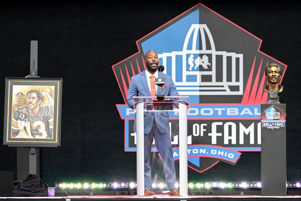 Pro Football Hall of Fame Welcomes Nine New Members in Memorable 2023 Induction  Ceremony - BVM Sports